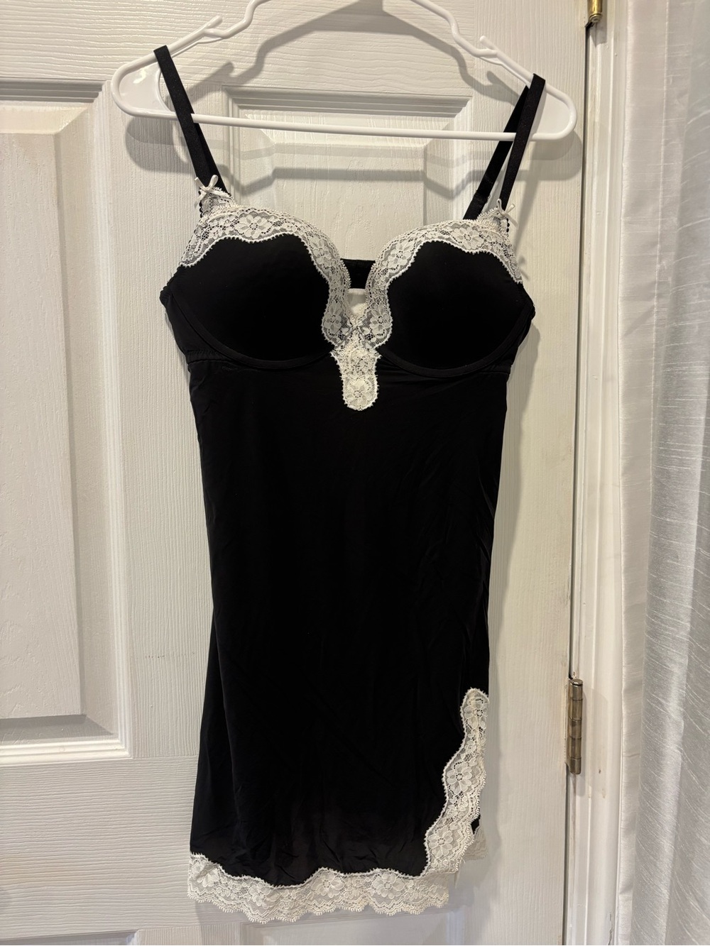 Gorgeous Victoria’s Secret Black and White Lace Lingerie Slip Dress Size 36D